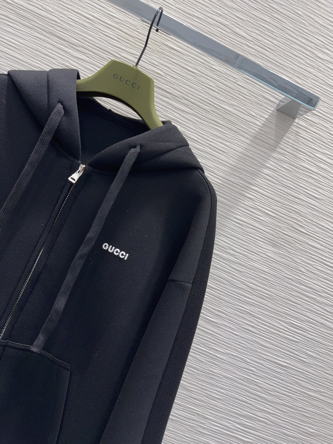 🛍️ Gucc* 👑2025FW套装 舒适度极强 没有理由可以拒绝它。可A可飒的风格，日常通勤穿什么的都