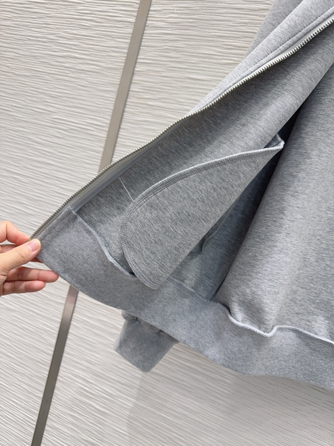 🛍️ Prad* 👑 2025FW新款套装 上身显瘦又提升时髦度，优雅气质单品。衣橱必备！做工品质看细节