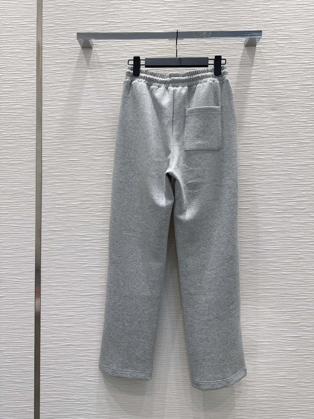 🛍️ Prad* 👑 2025FW新款套装 上身显瘦又提升时髦度，优雅气质单品。衣橱必备！做工品质看细节