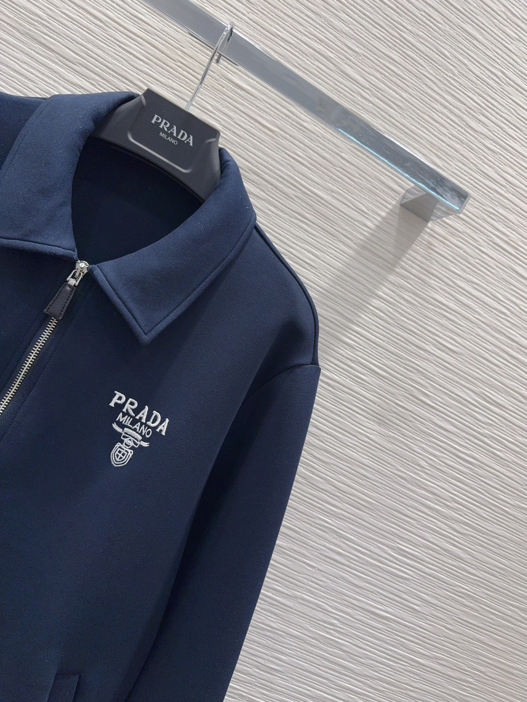 🛍️ Prad* 👑 2025FW新款套装 上身显瘦又提升时髦度，优雅气质单品。衣橱必备！做工品质看细节