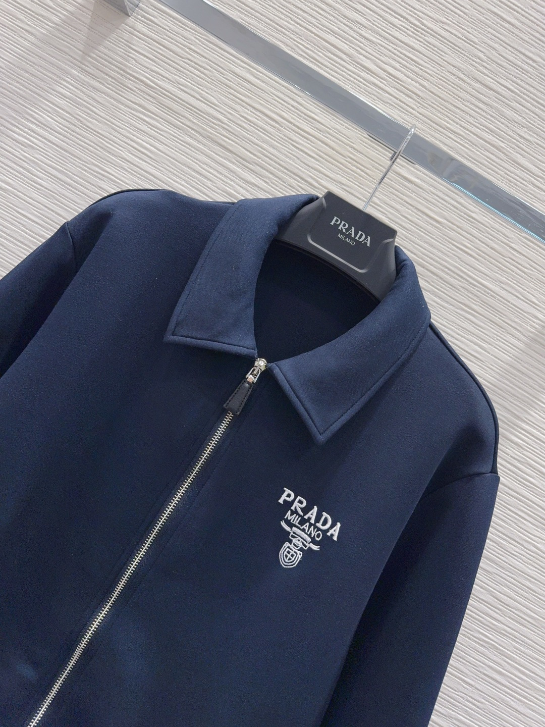 🛍️ Prad* 👑 2025FW新款套装 上身显瘦又提升时髦度，优雅气质单品。衣橱必备！做工品质看细节