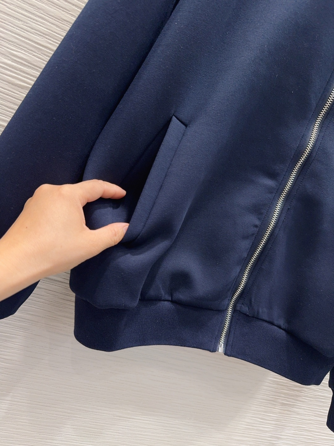 🛍️ Prad* 👑 2025FW新款套装 上身显瘦又提升时髦度，优雅气质单品。衣橱必备！做工品质看细节