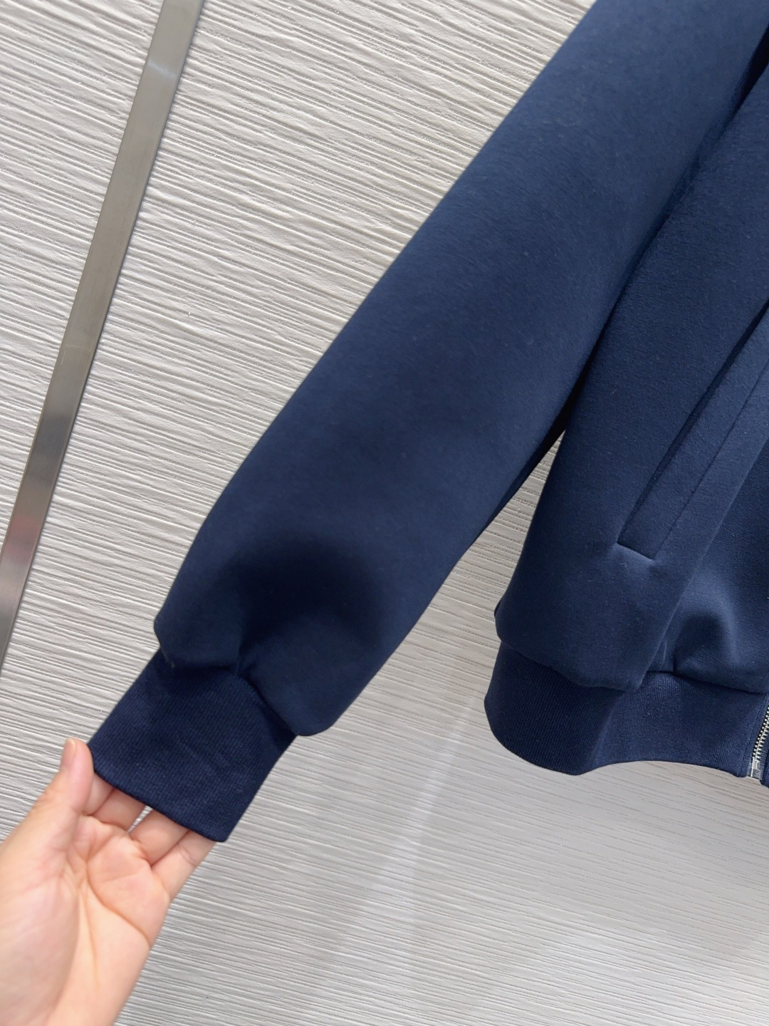 🛍️ Prad* 👑 2025FW新款套装 上身显瘦又提升时髦度，优雅气质单品。衣橱必备！做工品质看细节