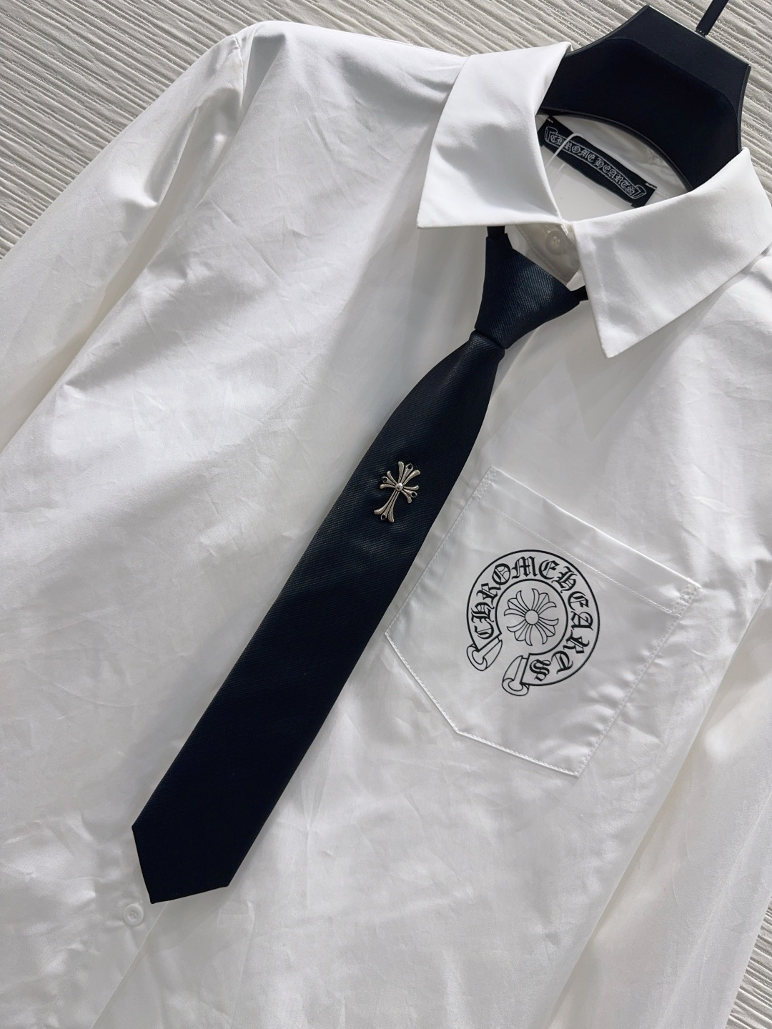 🛍️Chrome Heart*s👑2025FW新款 领带长袖衬衫 宽松百搭 纯棉面料 高端品质 白色SM