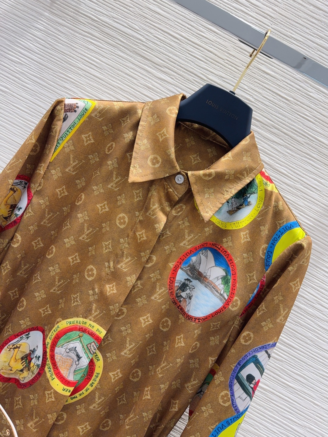 🛍️ Louis Vuitto* 👑2025FW新款 渗透工艺 简约中流露出高奢 整件衣服做工更是非常精