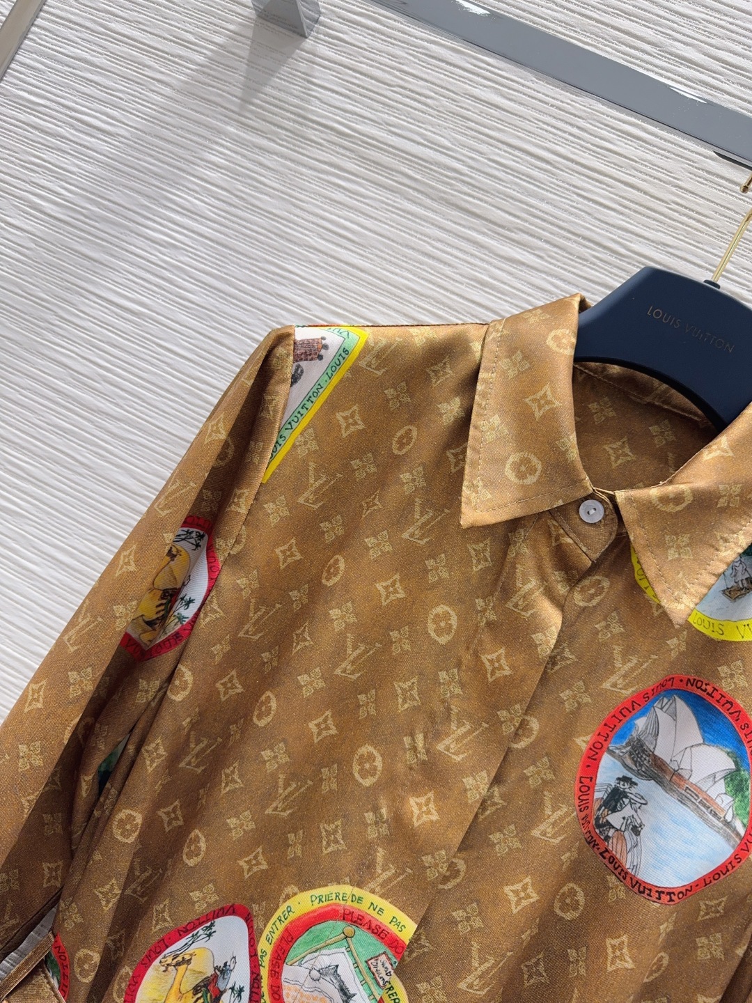 🛍️ Louis Vuitto* 👑2025FW新款 渗透工艺 简约中流露出高奢 整件衣服做工更是非常精