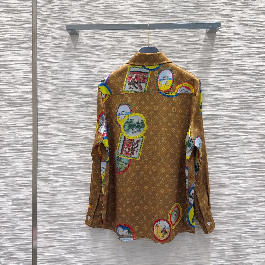 🛍️ Louis Vuitto* 👑2025FW新款 简约中流露出高奢 整件衣服做工更是非常精细！ 版型