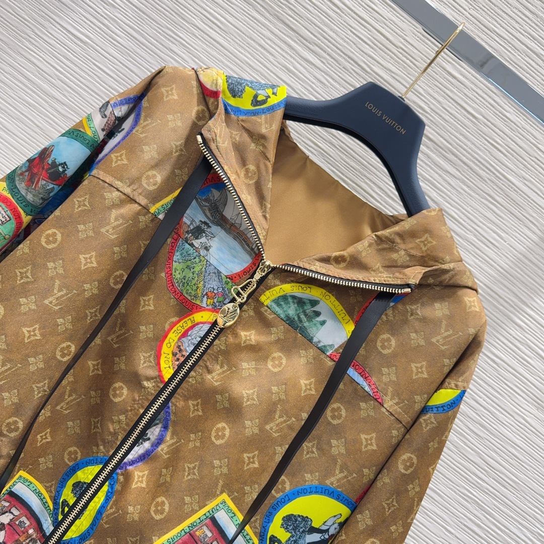 🛍️ Louis Vuitto* 👑2025FW新款 简约中流露出高奢 整件衣服做工更是非常精细！ 版型