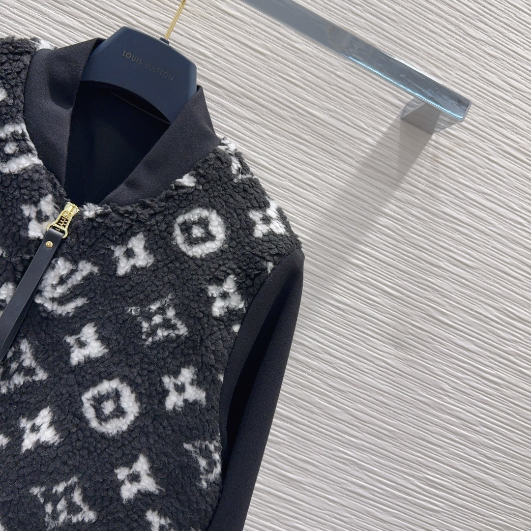 🛍️ Louis Vuitto* 👑2025FW新款外套 手感舒适的人造毛 贴合舒适与时髦的双需求能融入