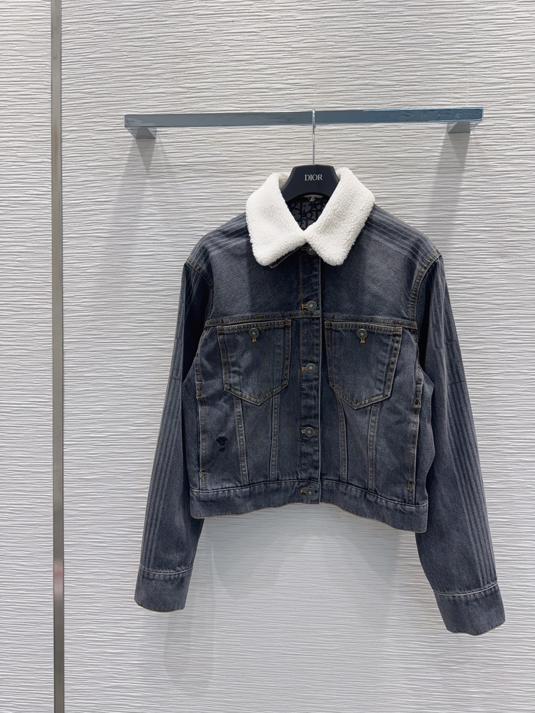 Diorio 2025FW Denim Jacket: Stylish, High-Quality, and Comfortable 2 cmp i1759071660728 6776 0 0