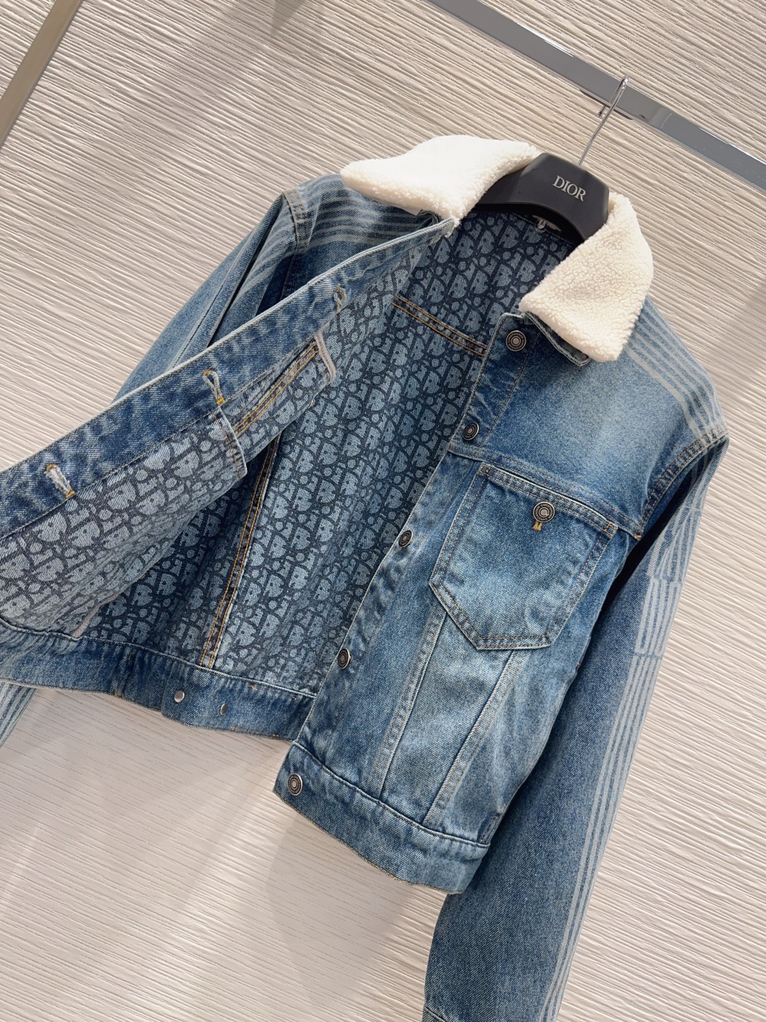 Diorio 2025FW Denim Jacket - Stylish & High-Quality, Classic Wash 4 cmp i1759071698847 7192 0 2
