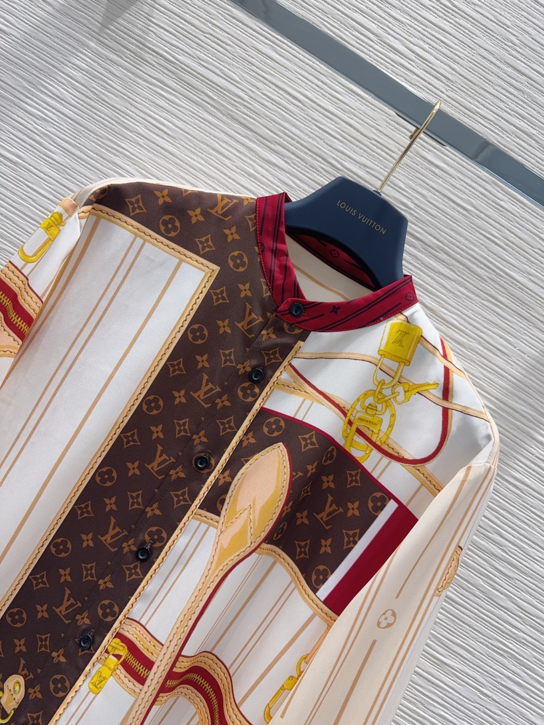 🛍️ Louis Vuitto* 👑2025FW新款 渗透工艺 简约中流露出高奢 整件衣服做工更是非常精