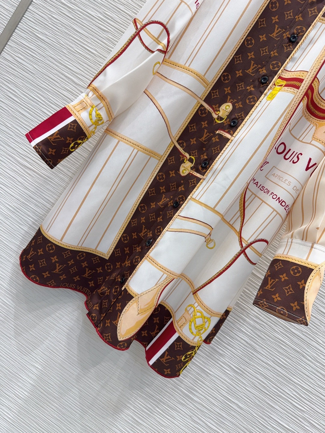 🛍️ Louis Vuitto* 👑2025FW新款 渗透工艺 简约中流露出高奢 整件衣服做工更是非常精