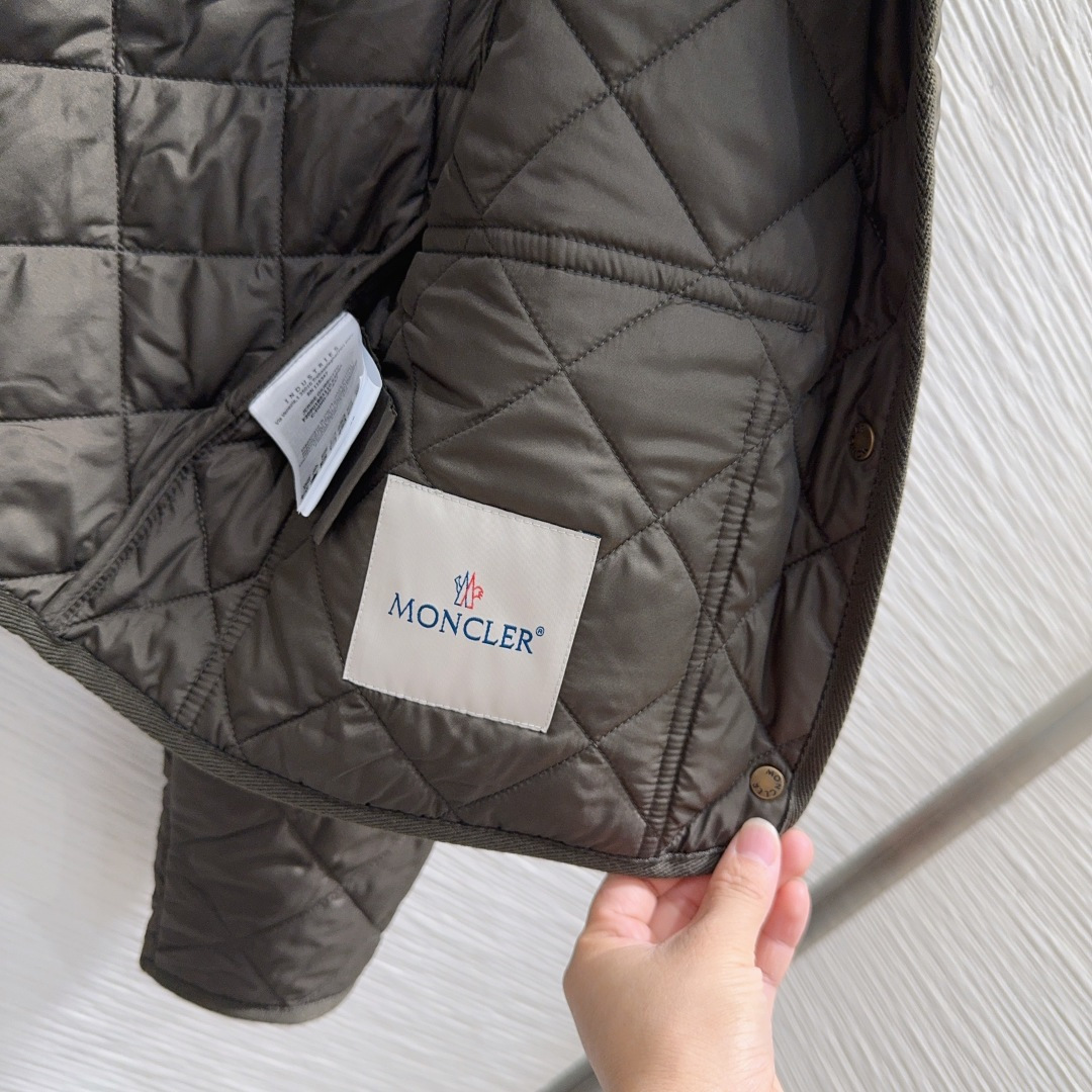 🛍️ Moncle* 👑2025FW新款棉服 整体保暖，效果拉满，休闲时尚，经典logo完美点缀，码数0