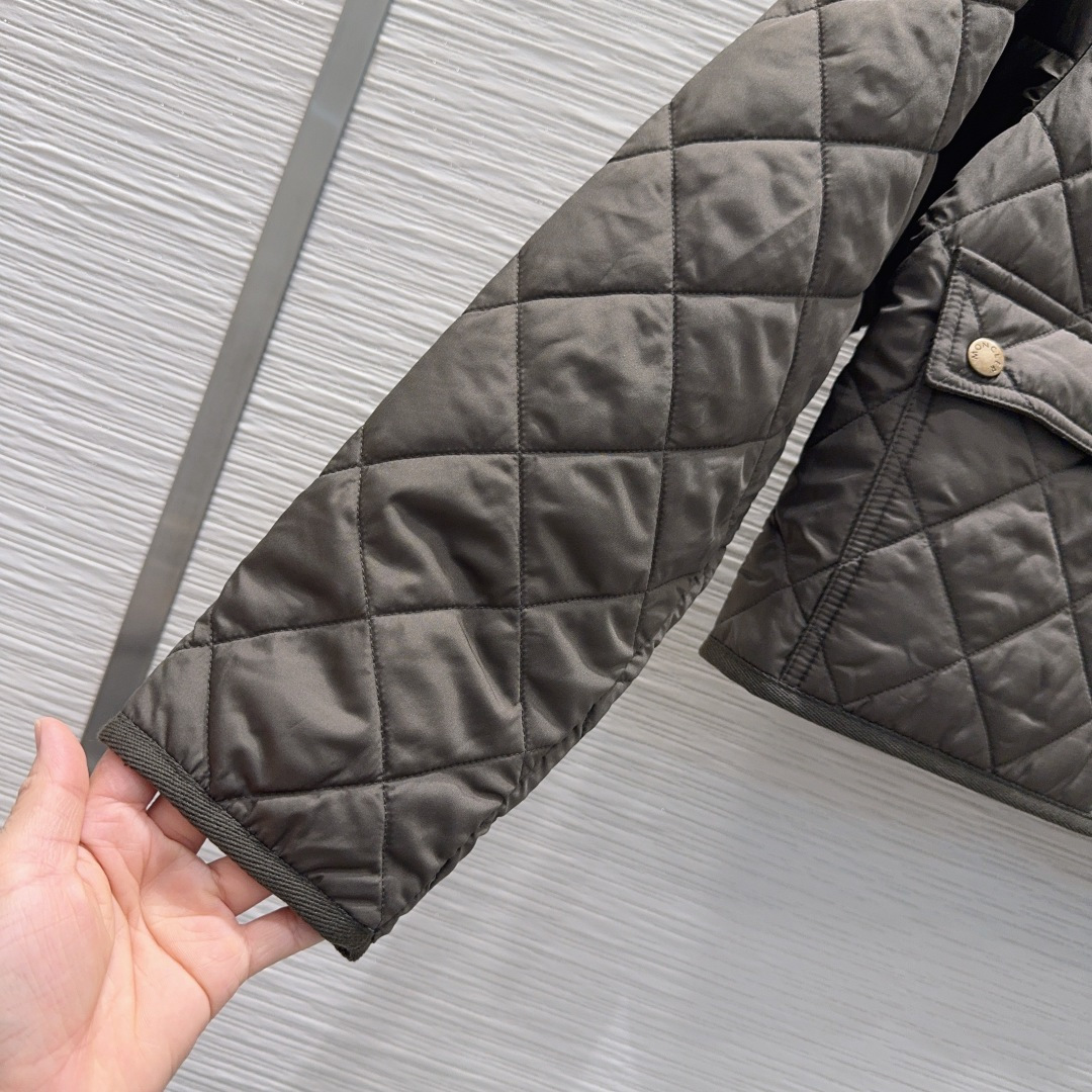 🛍️ Moncle* 👑2025FW新款棉服 整体保暖，效果拉满，休闲时尚，经典logo完美点缀，码数0