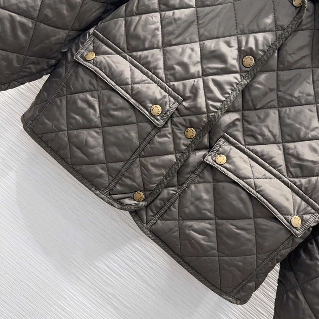 🛍️ Moncle* 👑2025FW新款棉服 整体保暖，效果拉满，休闲时尚，经典logo完美点缀，码数0