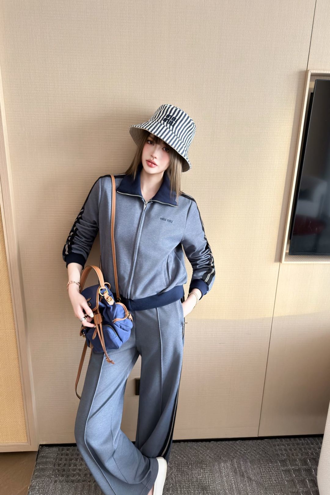 NO:549981,upper body picture, alexander wang19860909上身图,,alexander wang,Women's clothing