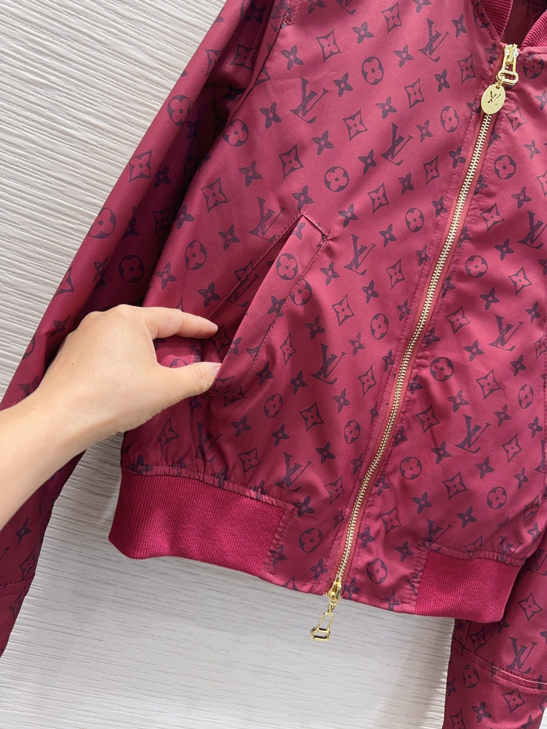 🛍️ Louis Vuitto* 👑2025FW最新时尚外套 经典又有型 自带气场 面料质感很奈斯 时髦