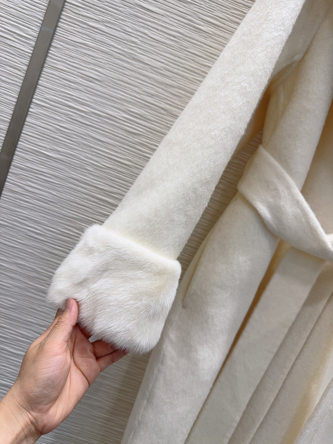 Elegant Double-Faced Cashmere Wool Coat - Max Mar*a Inspired 6 cmp i1759582140169 3530 0 5