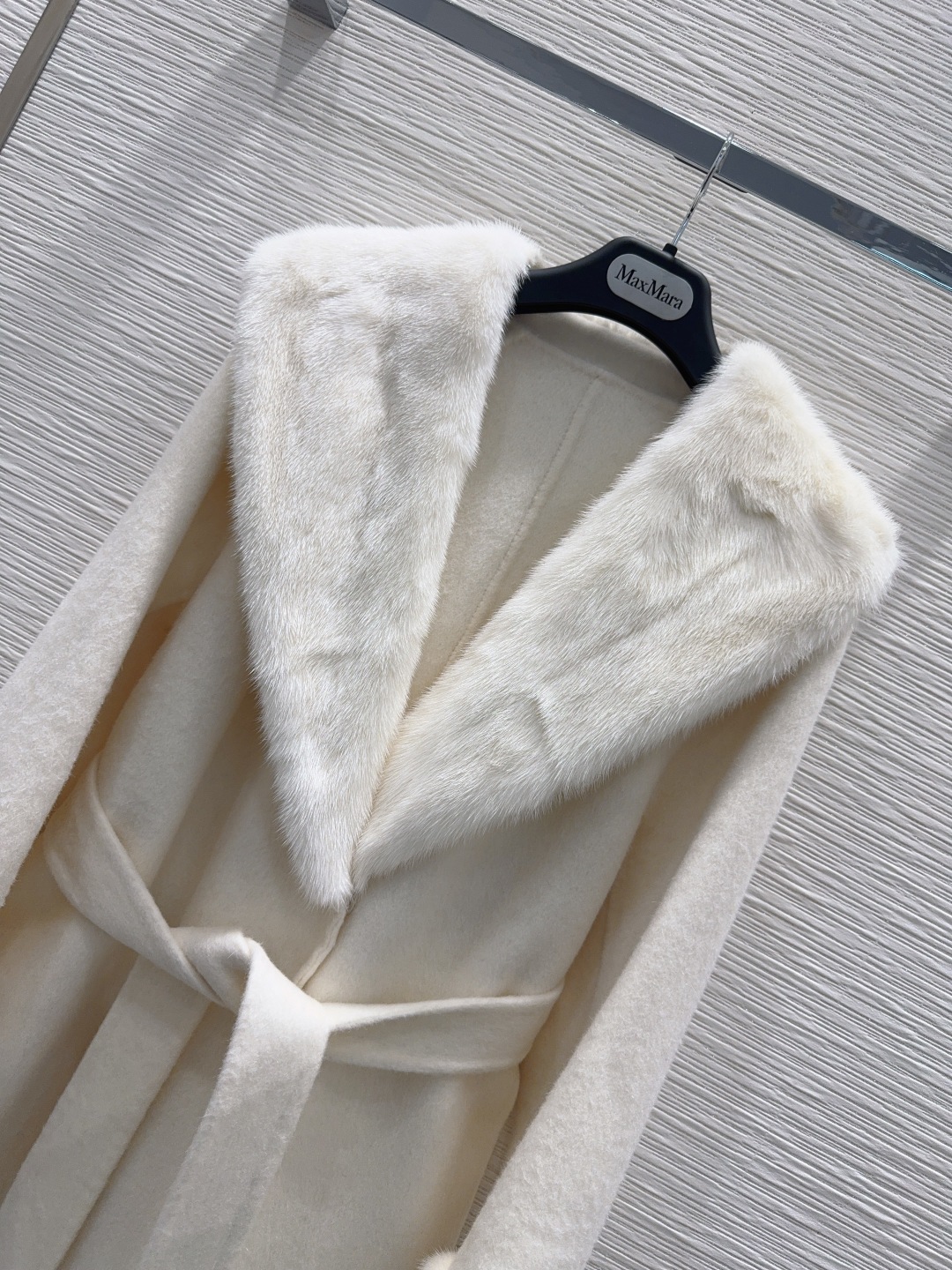 Elegant Double-Faced Cashmere Wool Coat - Max Mar*a Inspired 4 cmp i1759582142766 8004 0 2