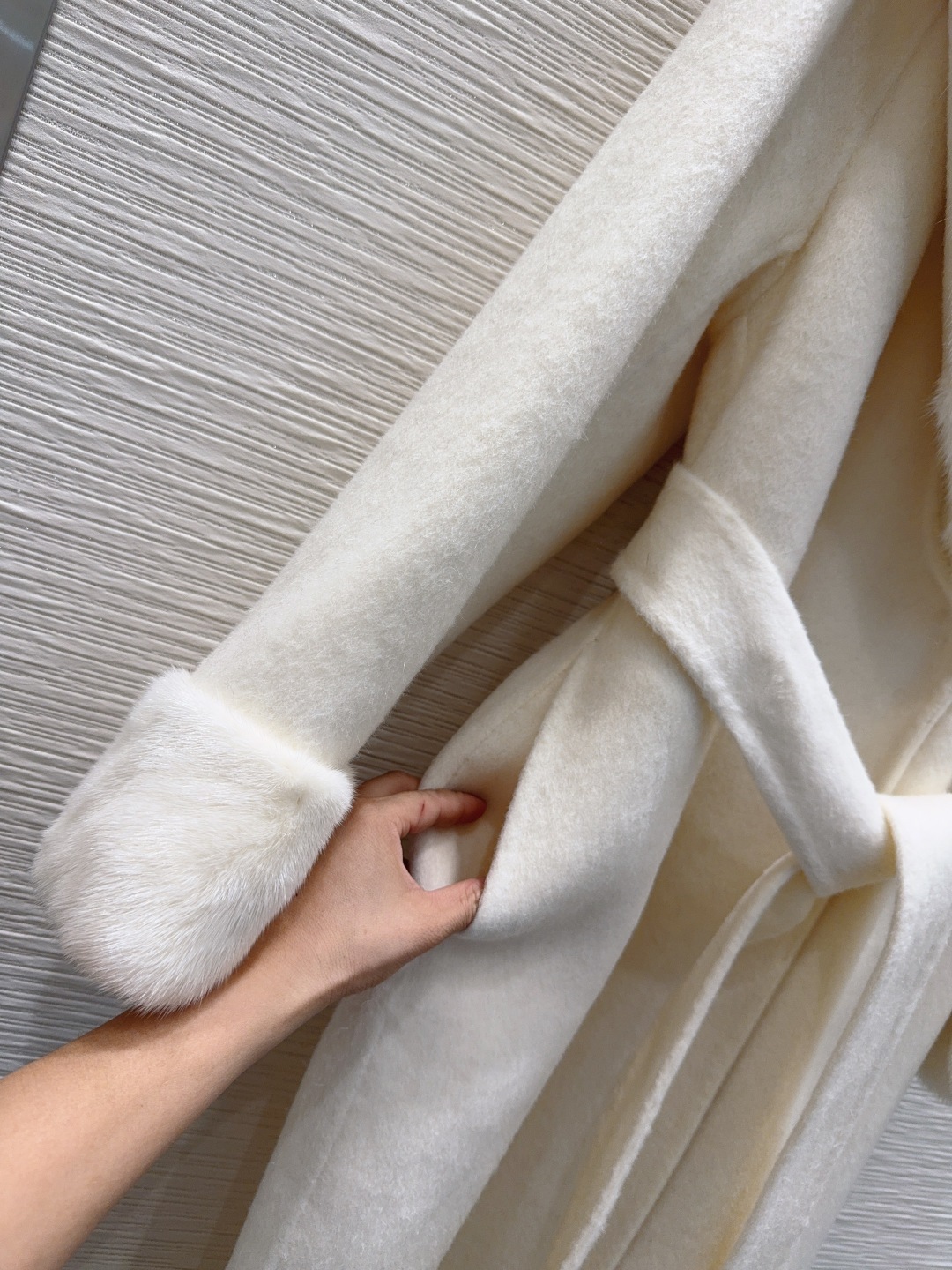 Elegant Double-Faced Cashmere Wool Coat - Max Mar*a Inspired 7 cmp i1759582142767 2915 0 6