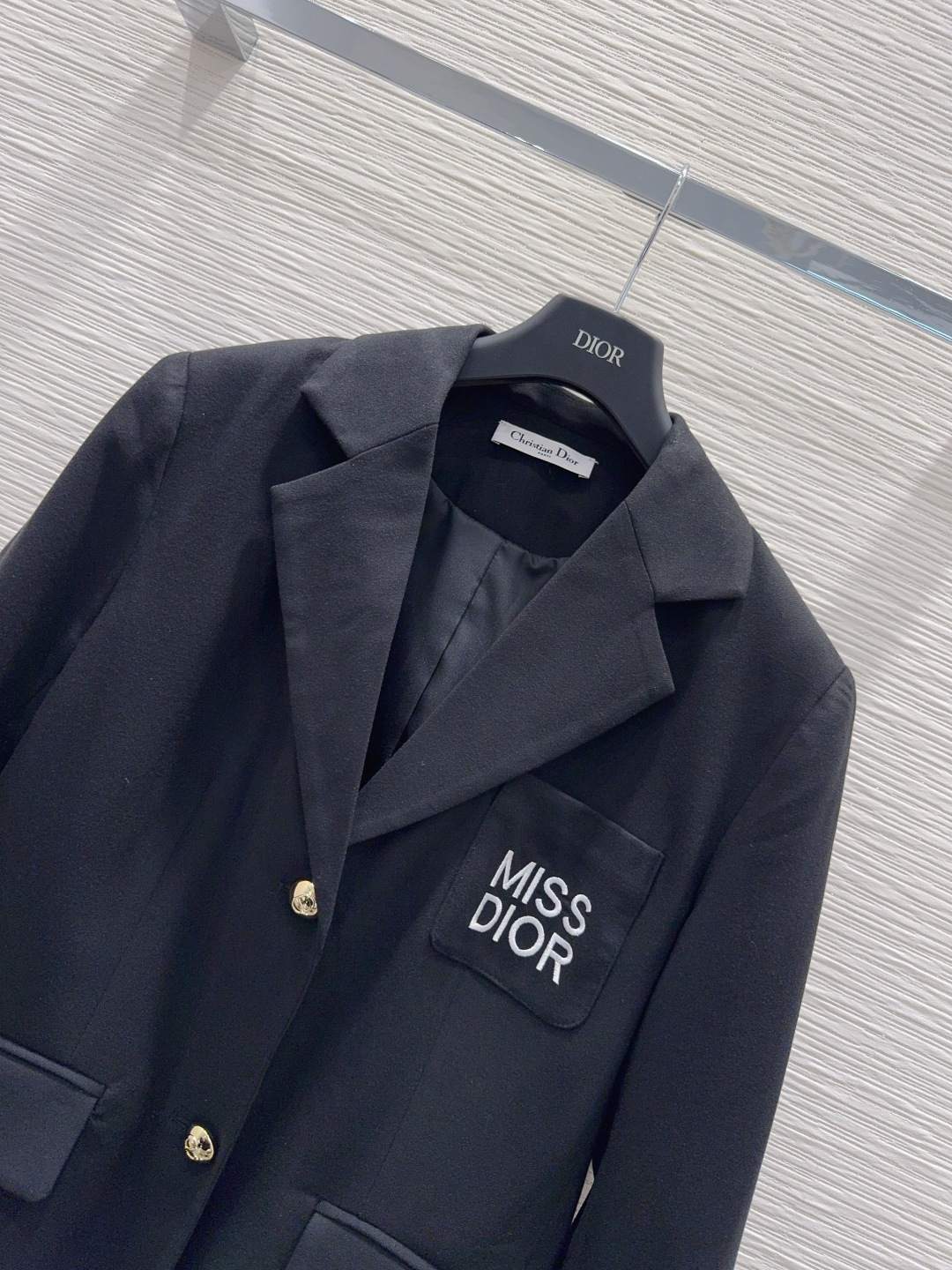 🛍️ Christian Dio* 👑2025FW新款 简洁大气的西装外套 非常高级的进口质地 仔细看细