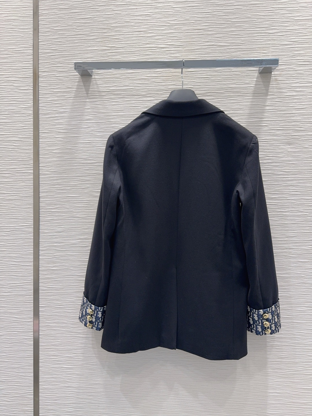 🛍️ Christian Dio* 👑2025FW新款 简洁大气的西装外套 非常高级的进口质地 仔细看细