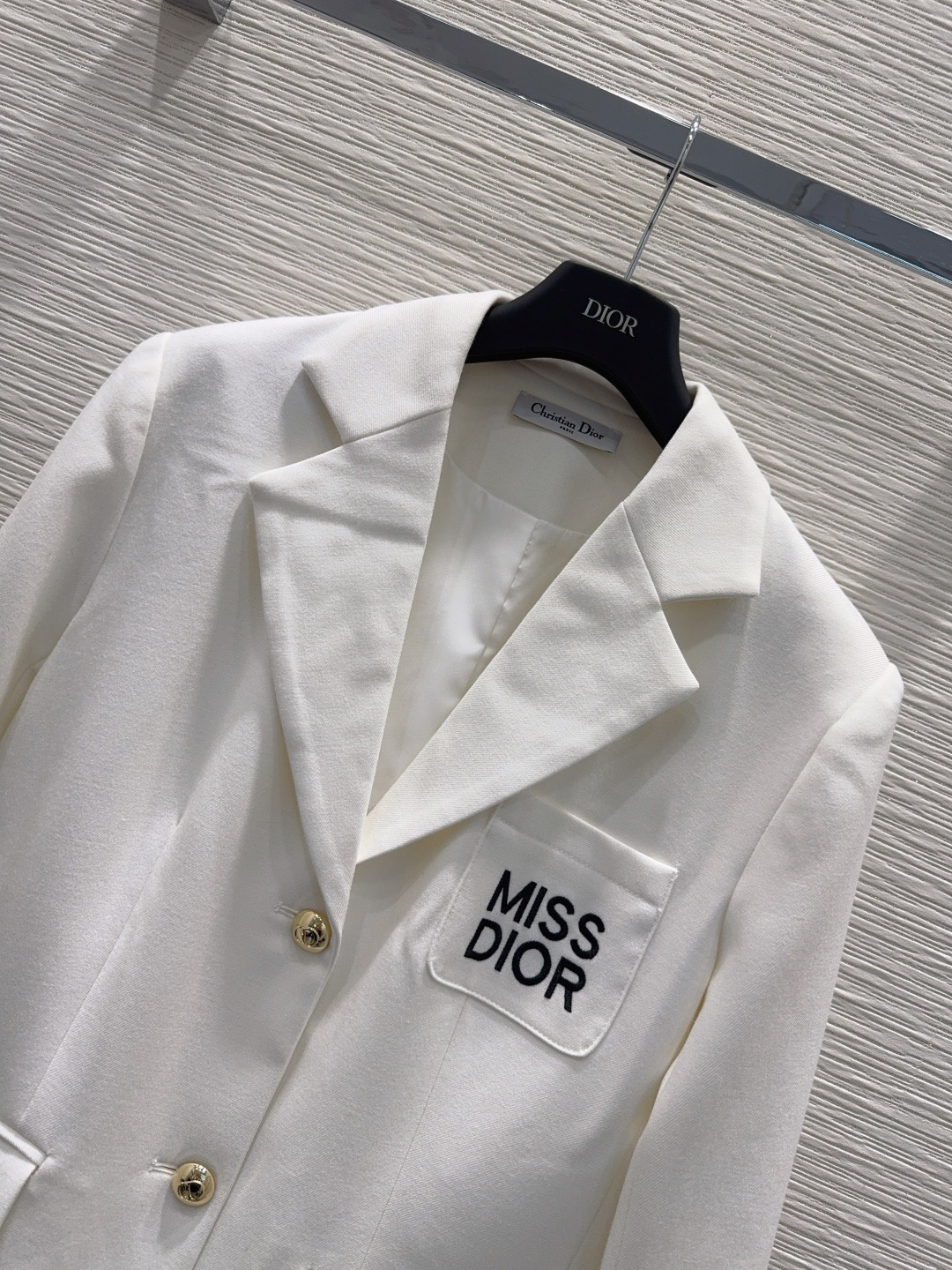 🛍️ Christian Dio* 👑2025FW新款 简洁大气的西装外套 非常高级的进口质地 仔细看细