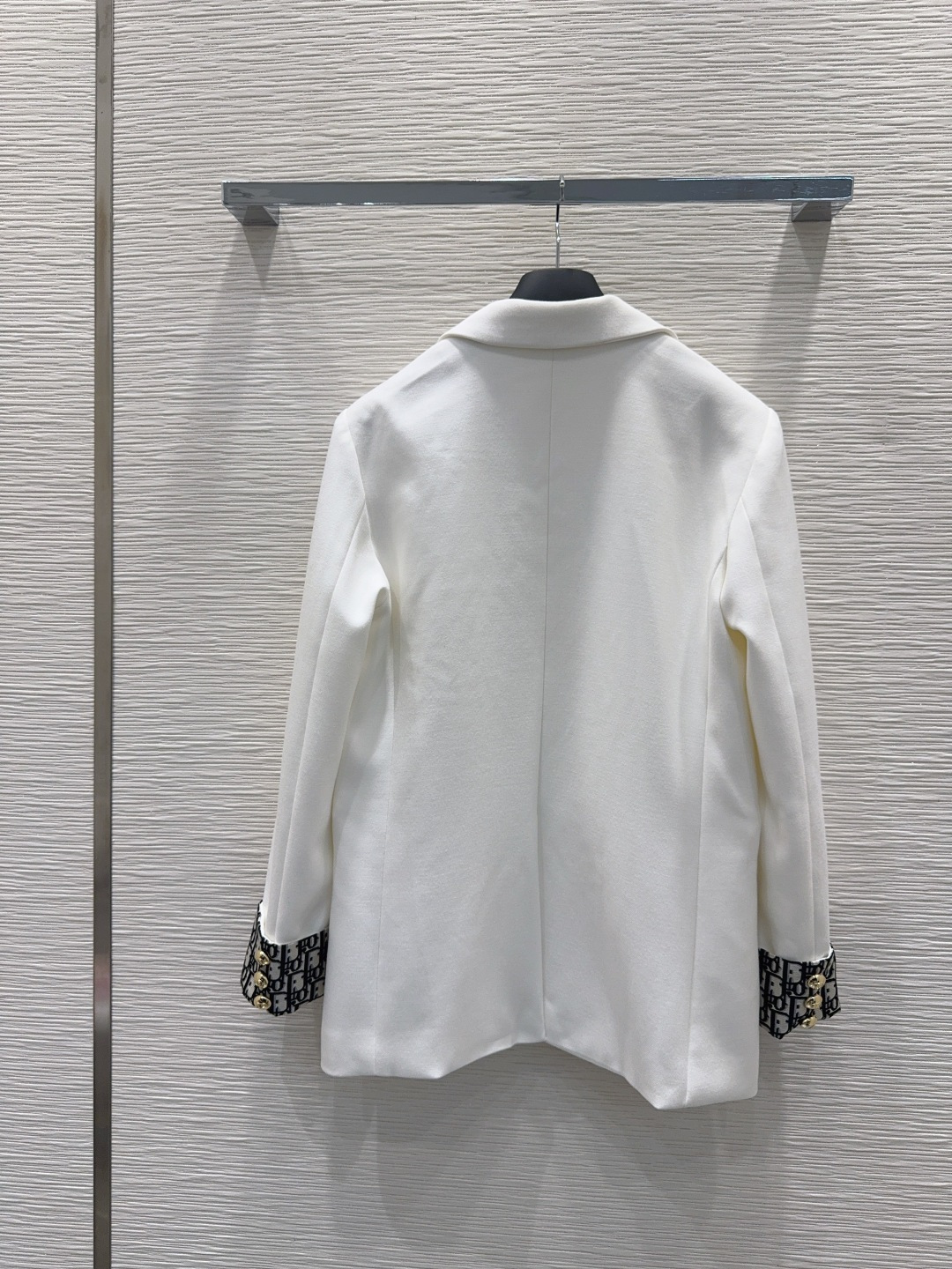 🛍️ Christian Dio* 👑2025FW新款 简洁大气的西装外套 非常高级的进口质地 仔细看细