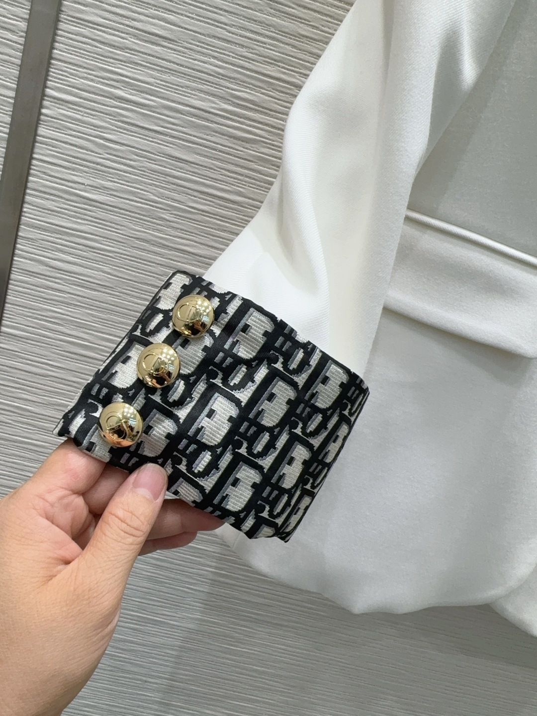 🛍️ Christian Dio* 👑2025FW新款 简洁大气的西装外套 非常高级的进口质地 仔细看细