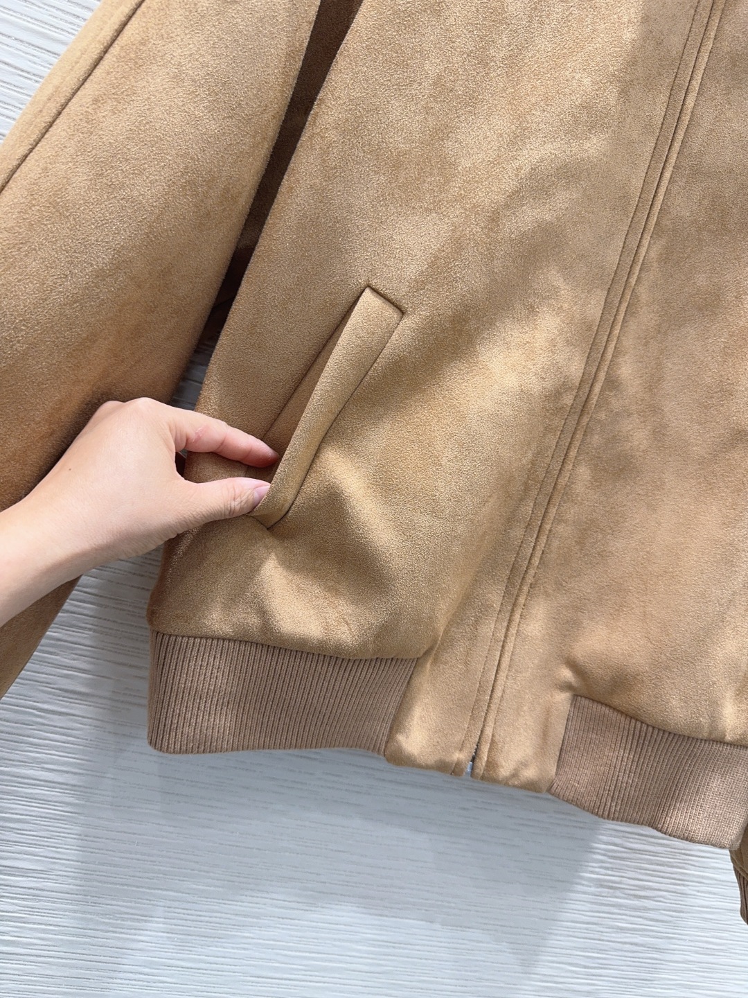 🛍️ Celin* 👑2025FW最新时尚外套 经典又有型 自带气场 面料质感很奈斯 时髦又高级 颜色超