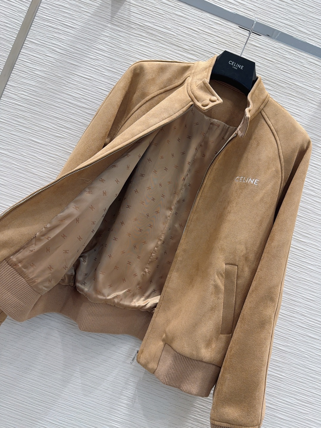 🛍️ Celin* 👑2025FW最新时尚外套 经典又有型 自带气场 面料质感很奈斯 时髦又高级 颜色超