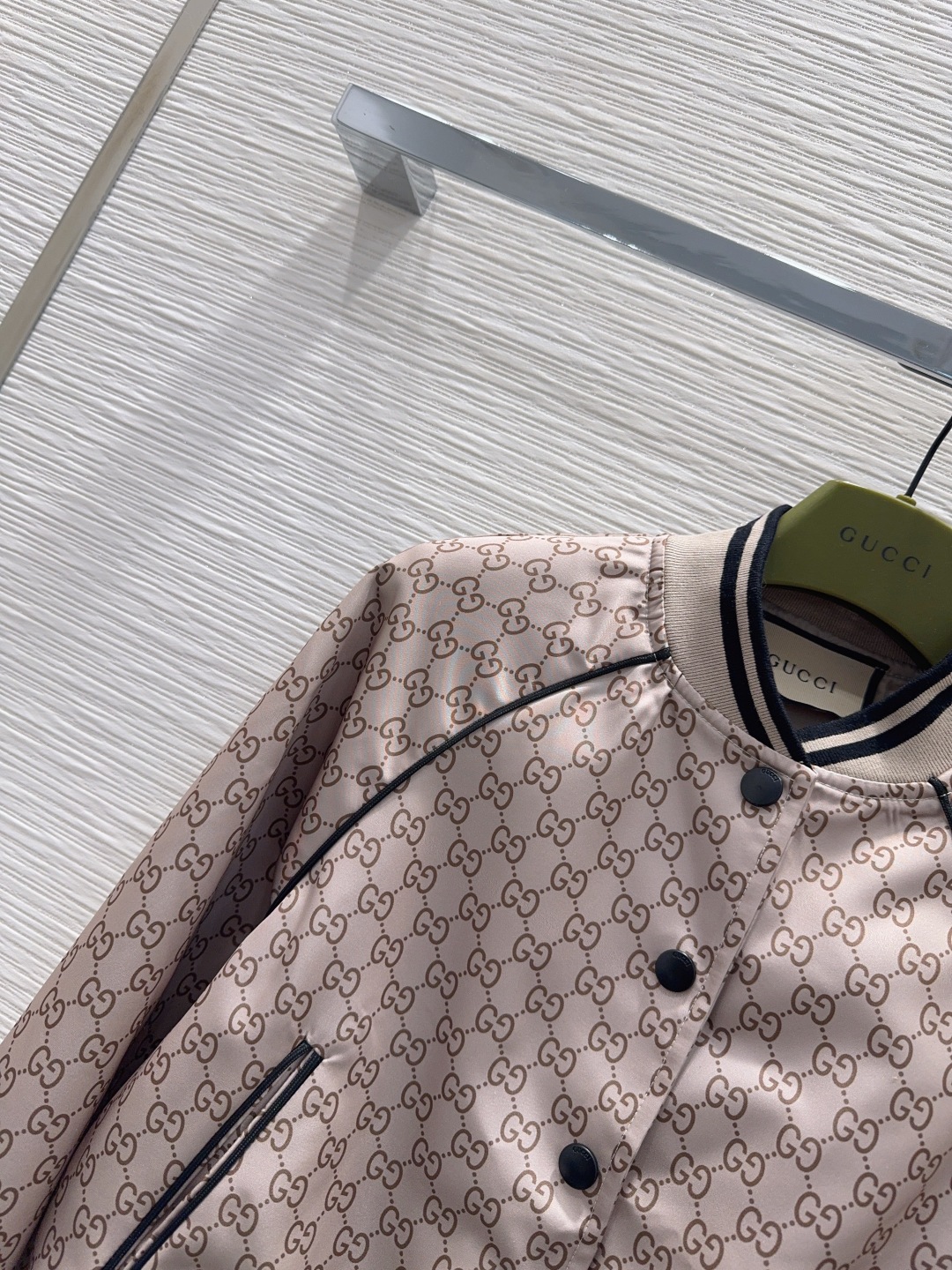 🛍️ Gucc* 👑2025FW最新时尚外套 经典又有型 自带气场 面料质感很奈斯 时髦又高级 颜色超级