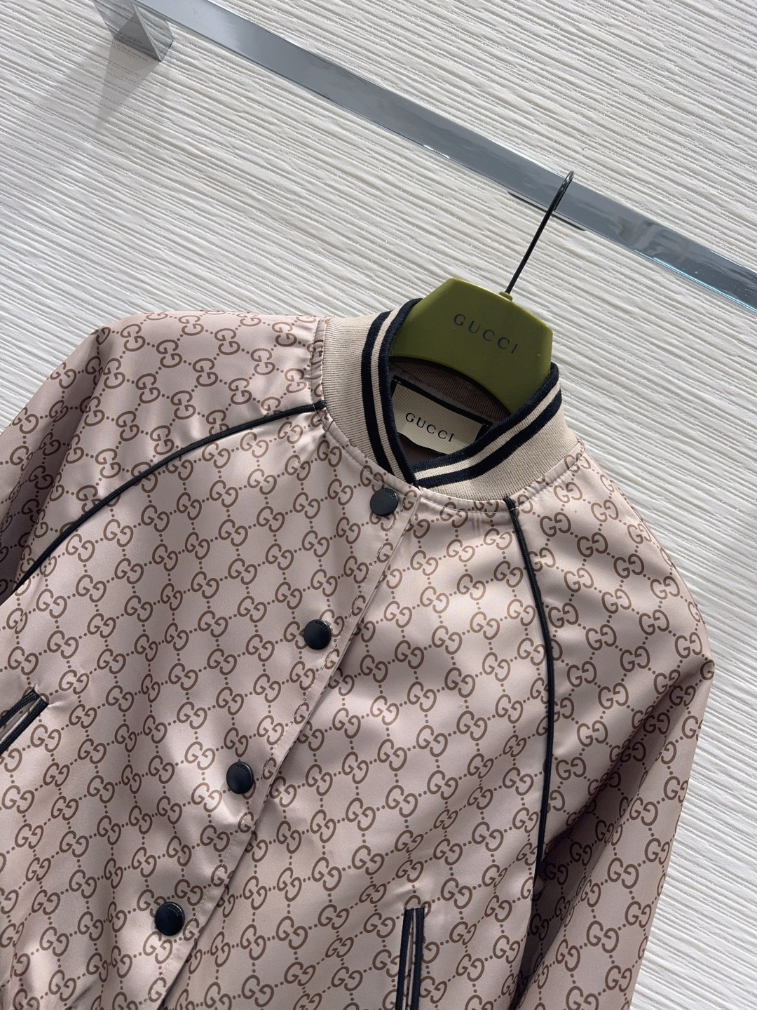 🛍️ Gucc* 👑2025FW最新时尚外套 经典又有型 自带气场 面料质感很奈斯 时髦又高级 颜色超级