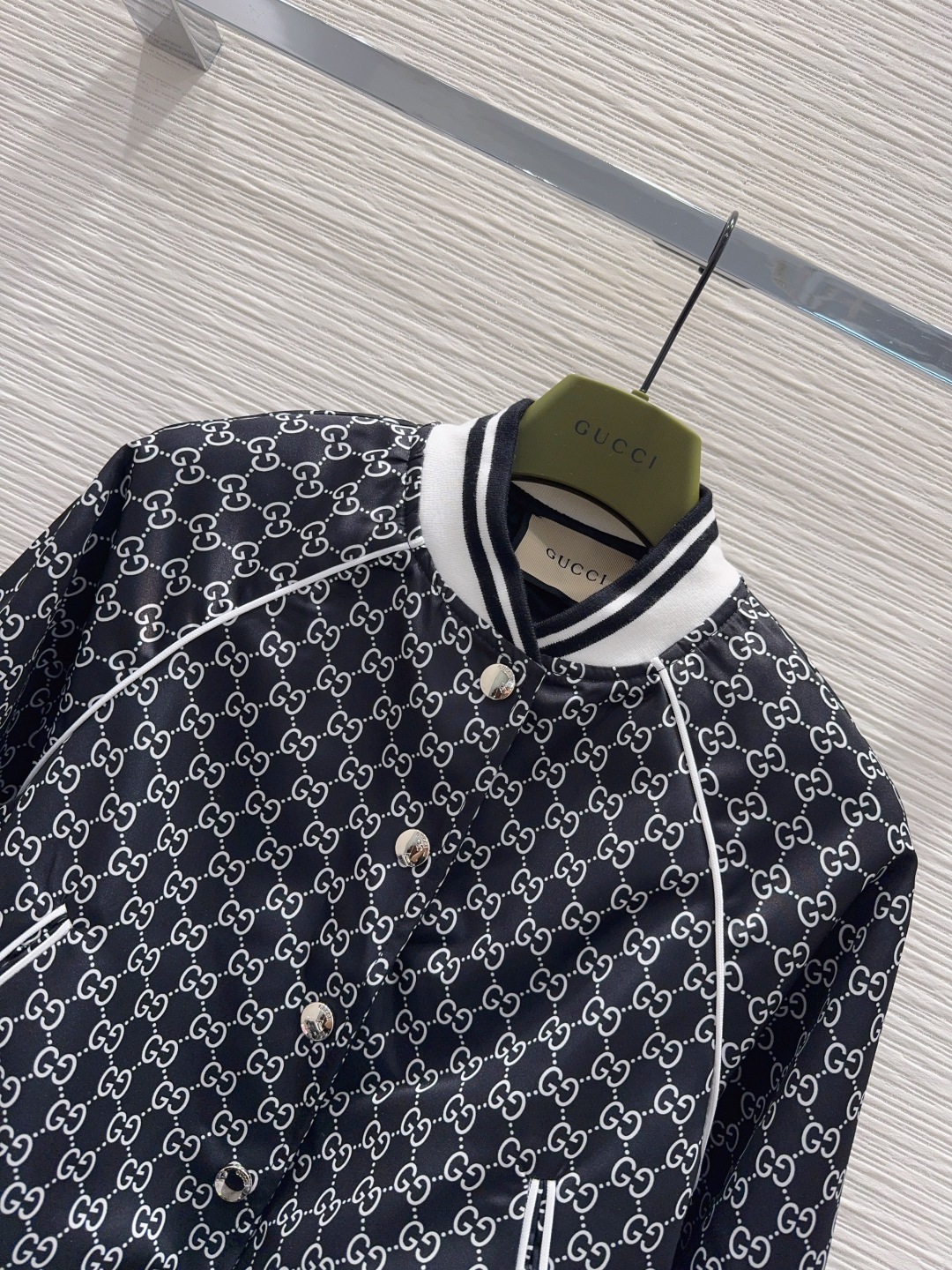 🛍️ Gucc* 👑2025FW最新时尚外套 经典又有型 自带气场 面料质感很奈斯 时髦又高级 颜色超级