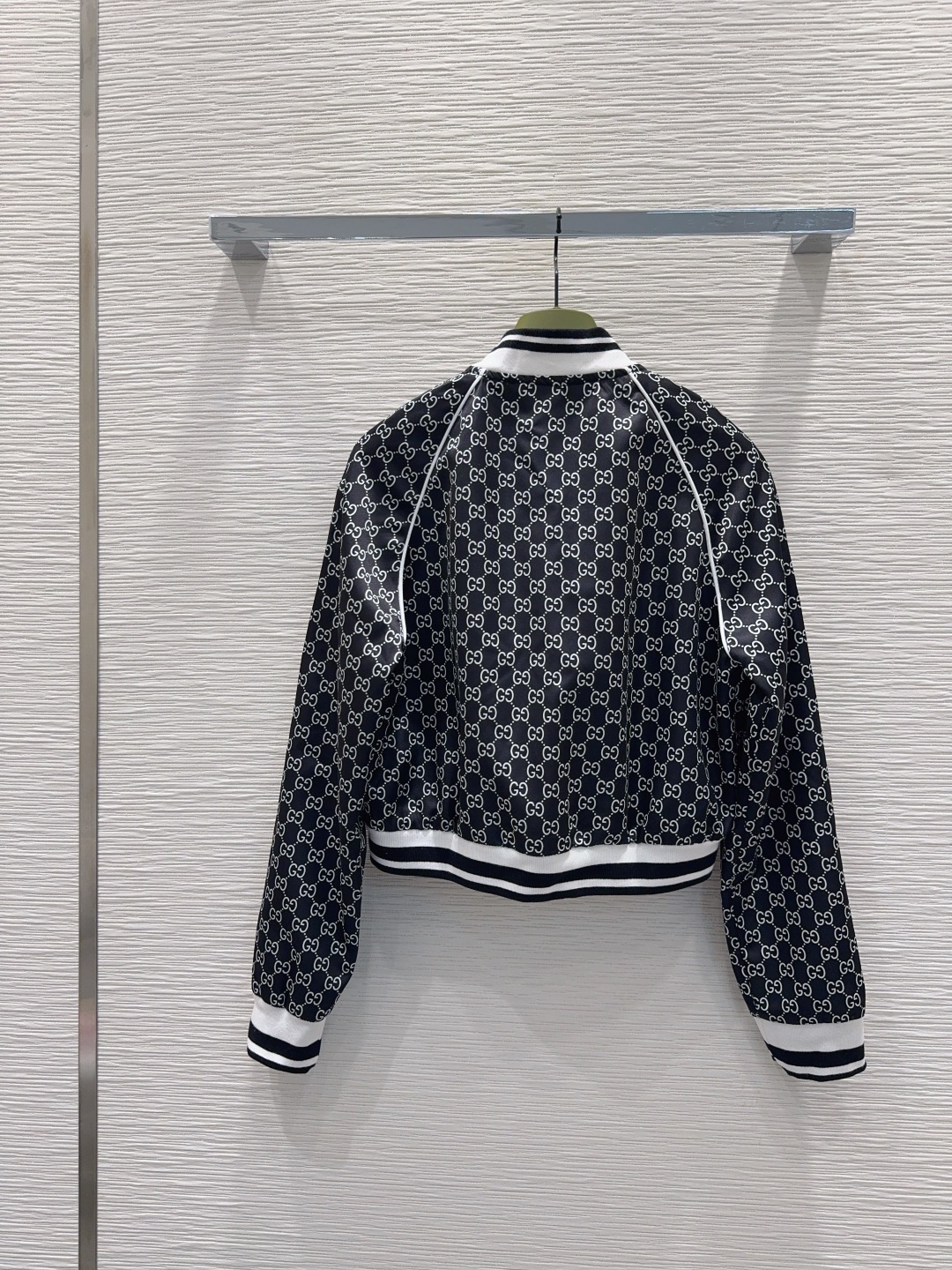 🛍️ Gucc* 👑2025FW最新时尚外套 经典又有型 自带气场 面料质感很奈斯 时髦又高级 颜色超级