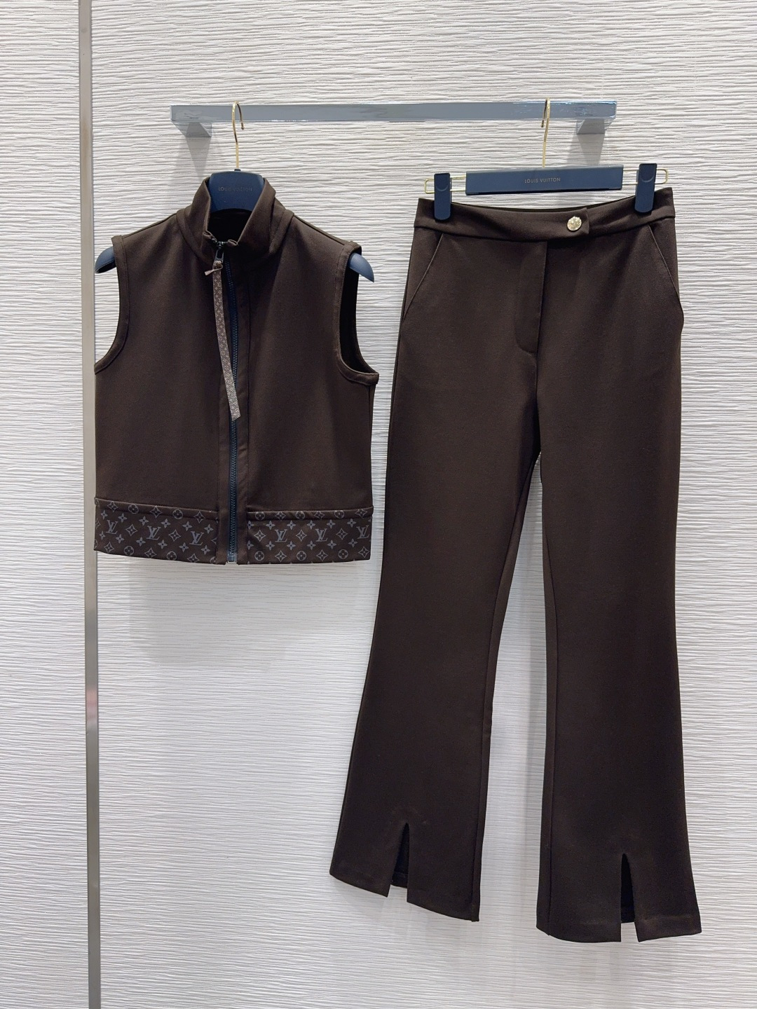 🛍️Louis Vuitt*on 👑2025FW新款套装 可A可飒的风格，日常通勤穿什么的都是很OK的，