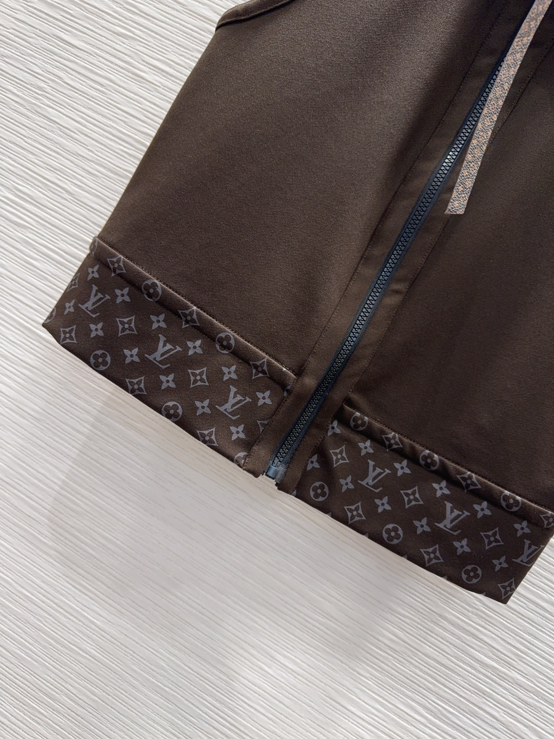 🛍️Louis Vuitt*on 👑2025FW新款套装 可A可飒的风格，日常通勤穿什么的都是很OK的，