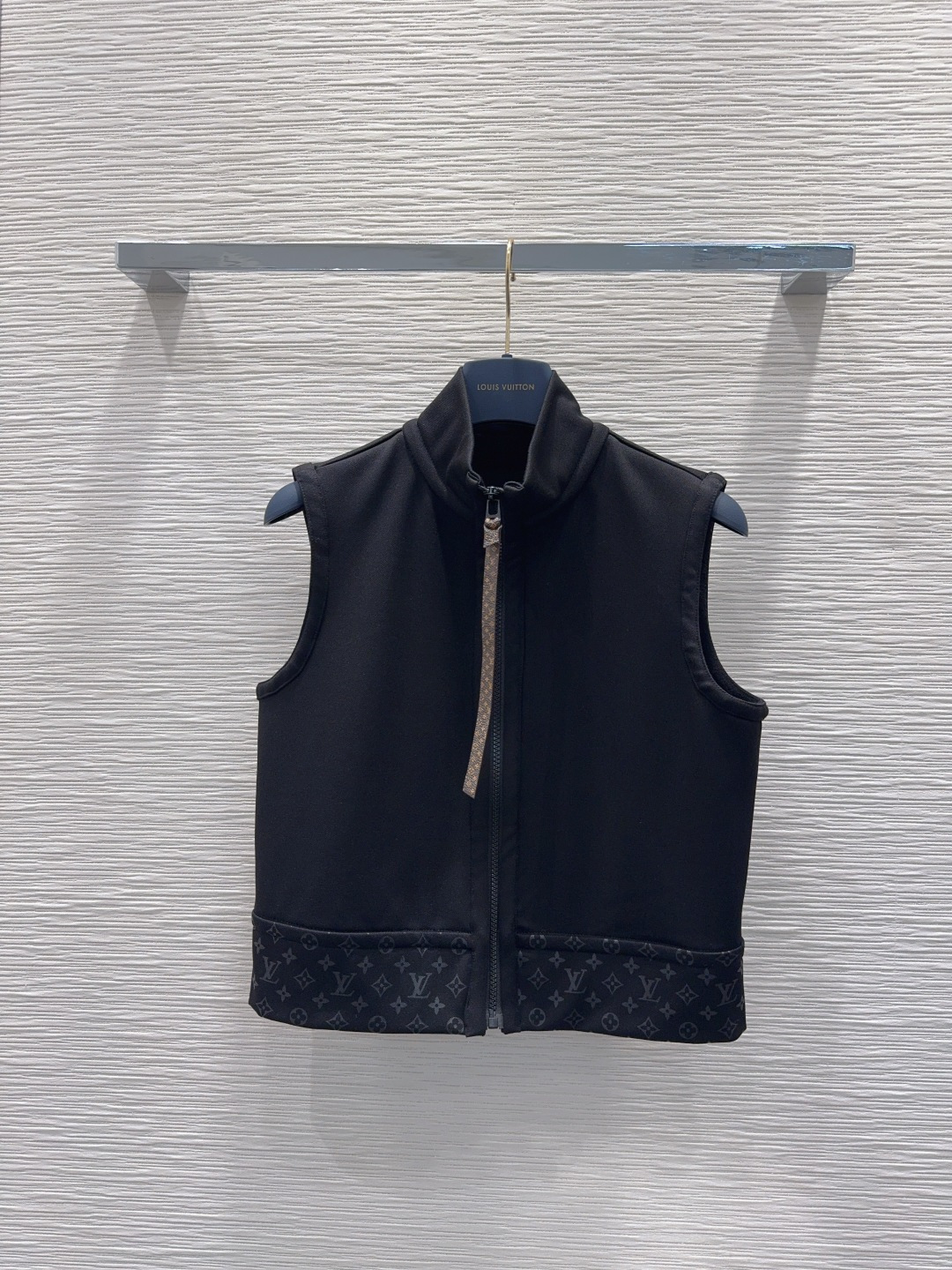 🛍️Louis Vuitt*on 👑2025FW新款套装 可A可飒的风格，日常通勤穿什么的都是很OK的，