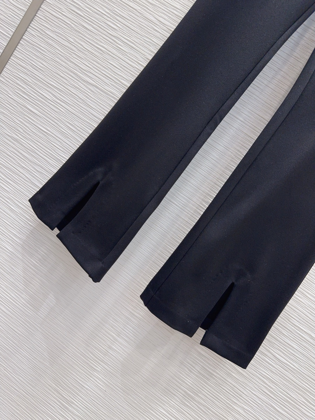 🛍️Louis Vuitt*on 👑2025FW新款套装 可A可飒的风格，日常通勤穿什么的都是很OK的，