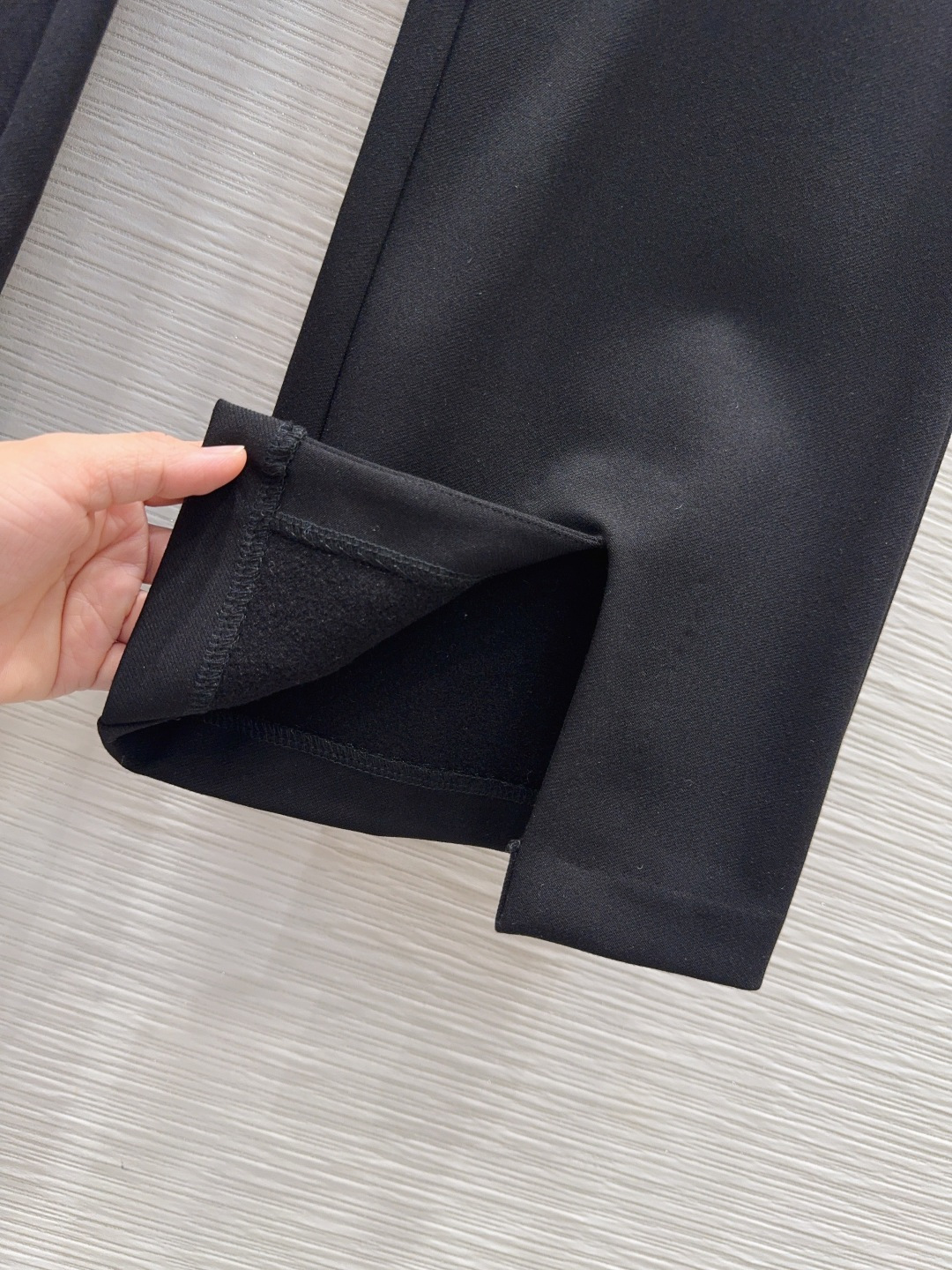 🛍️Louis Vuitt*on 👑2025FW新款套装 可A可飒的风格，日常通勤穿什么的都是很OK的，