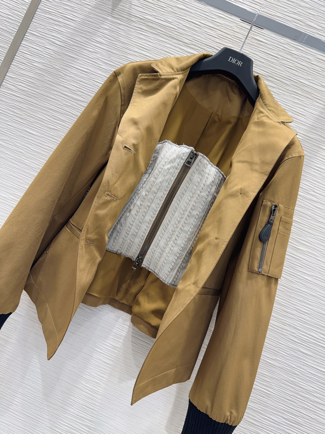 🛍️ Christian Dio* 👑2025FW新款外套 舒适百搭 贸易公司订单货！原单渠道货 好搭配