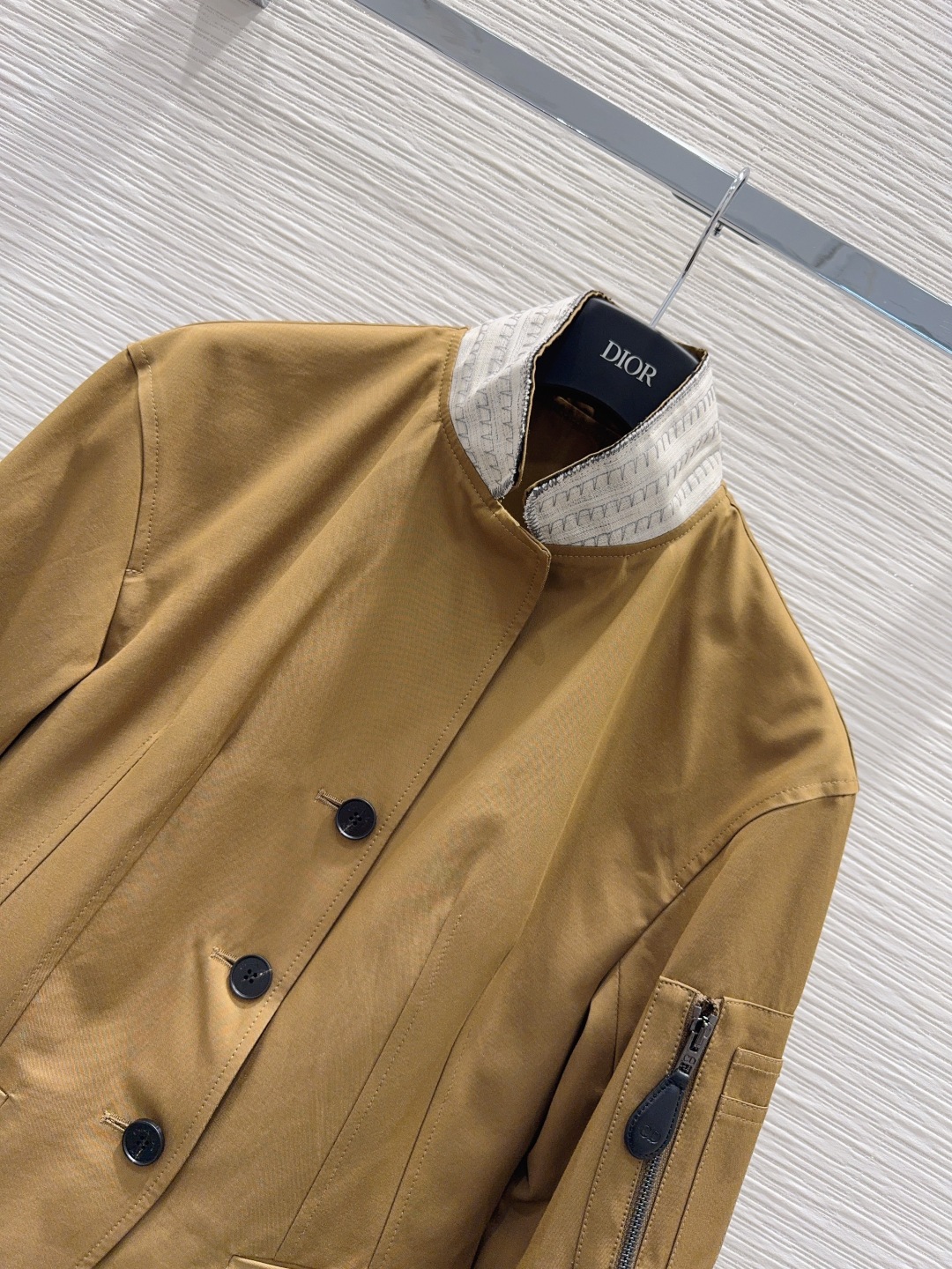 🛍️ Christian Dio* 👑2025FW新款外套 舒适百搭 贸易公司订单货！原单渠道货 好搭配