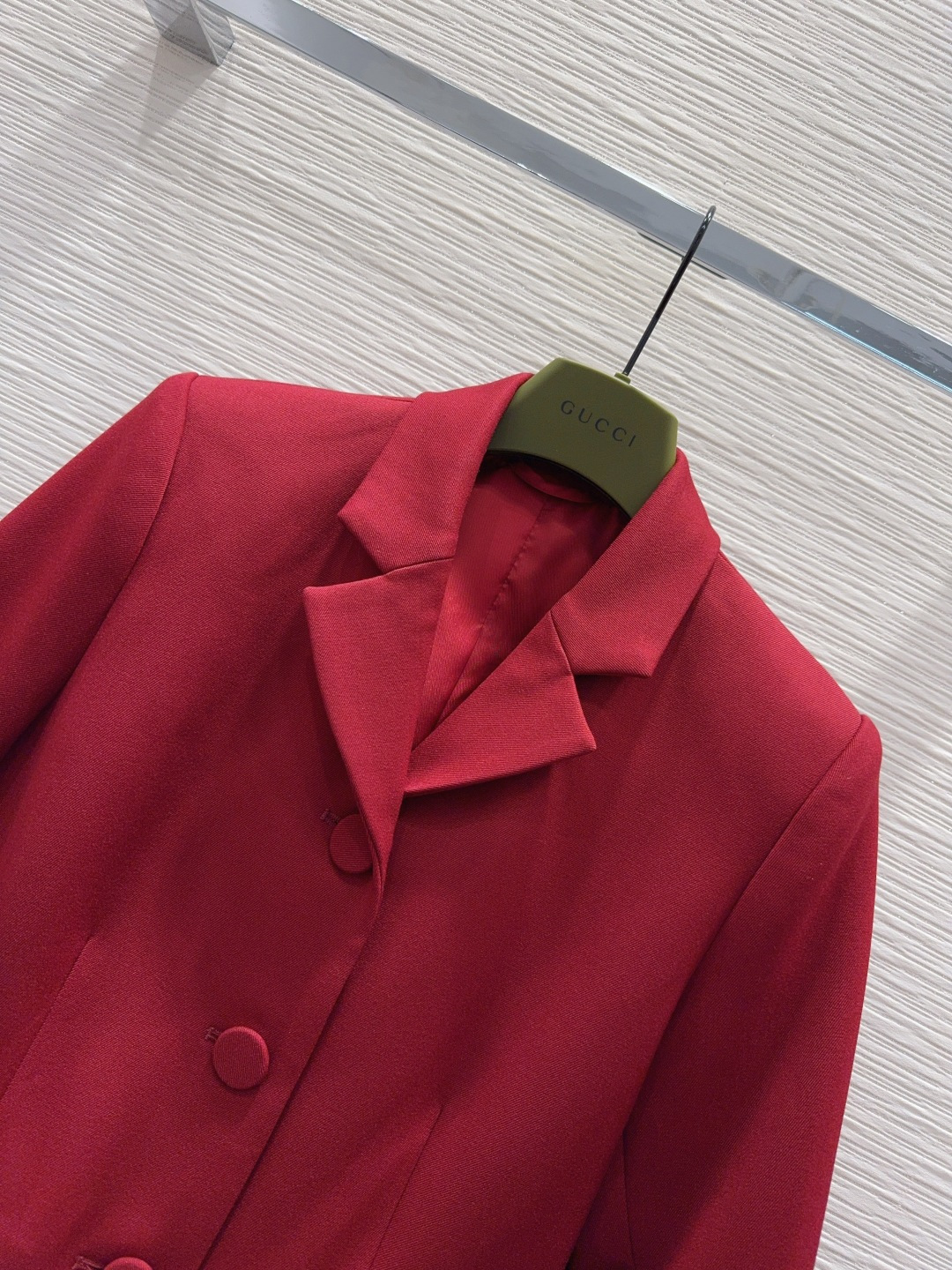 🛍️ Gucc* 👑2025FW新款 简洁大气的西装套装 非常高级的进口质地 仔细看细节 颜色超正👍上身