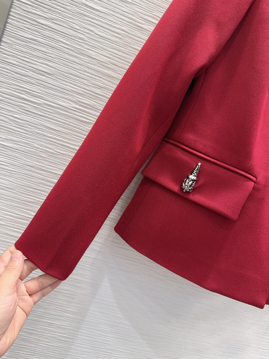 🛍️ Gucc* 👑2025FW新款 简洁大气的西装套装 非常高级的进口质地 仔细看细节 颜色超正👍上身