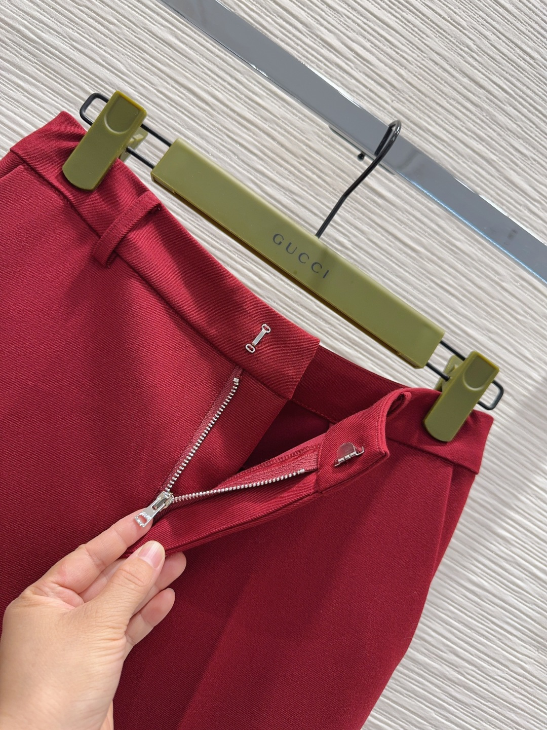 🛍️ Gucc* 👑2025FW新款 简洁大气的西装套装 非常高级的进口质地 仔细看细节 颜色超正👍上身