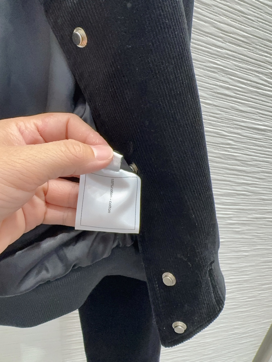 🛍️ Chane* 👑 2025FW新款外套 时髦度爆棚 💯高级定制Logo金属扣 绝绝子的版型 随性洒