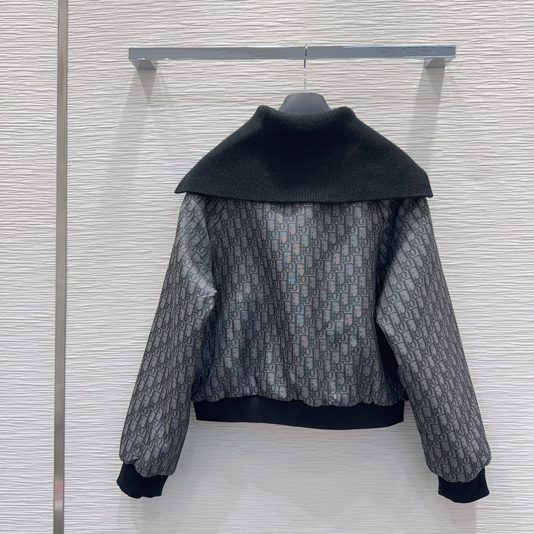 🛍️ Christian Dio* 👑2025FW新品外套，经典提花面料，休闲的短款版型，搭配超大版型罗