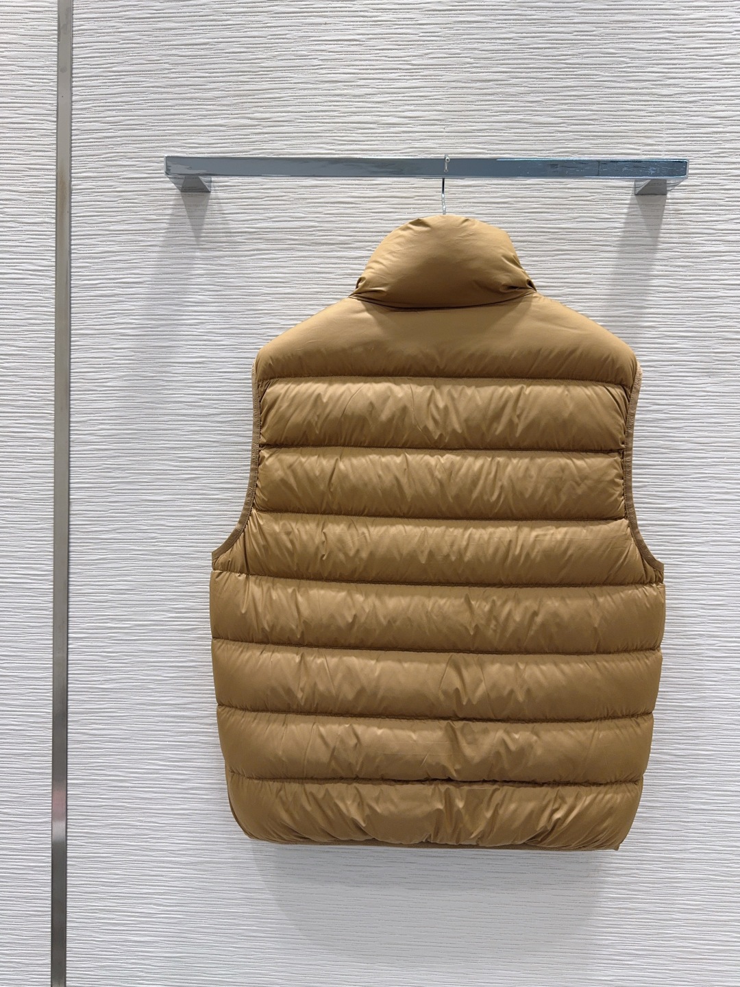 🛍️Moncle*👑2025FW新款羽绒服马甲 【鹅绒】男女同款 整体保暖效果拉满，独特设计款羽绒服 休