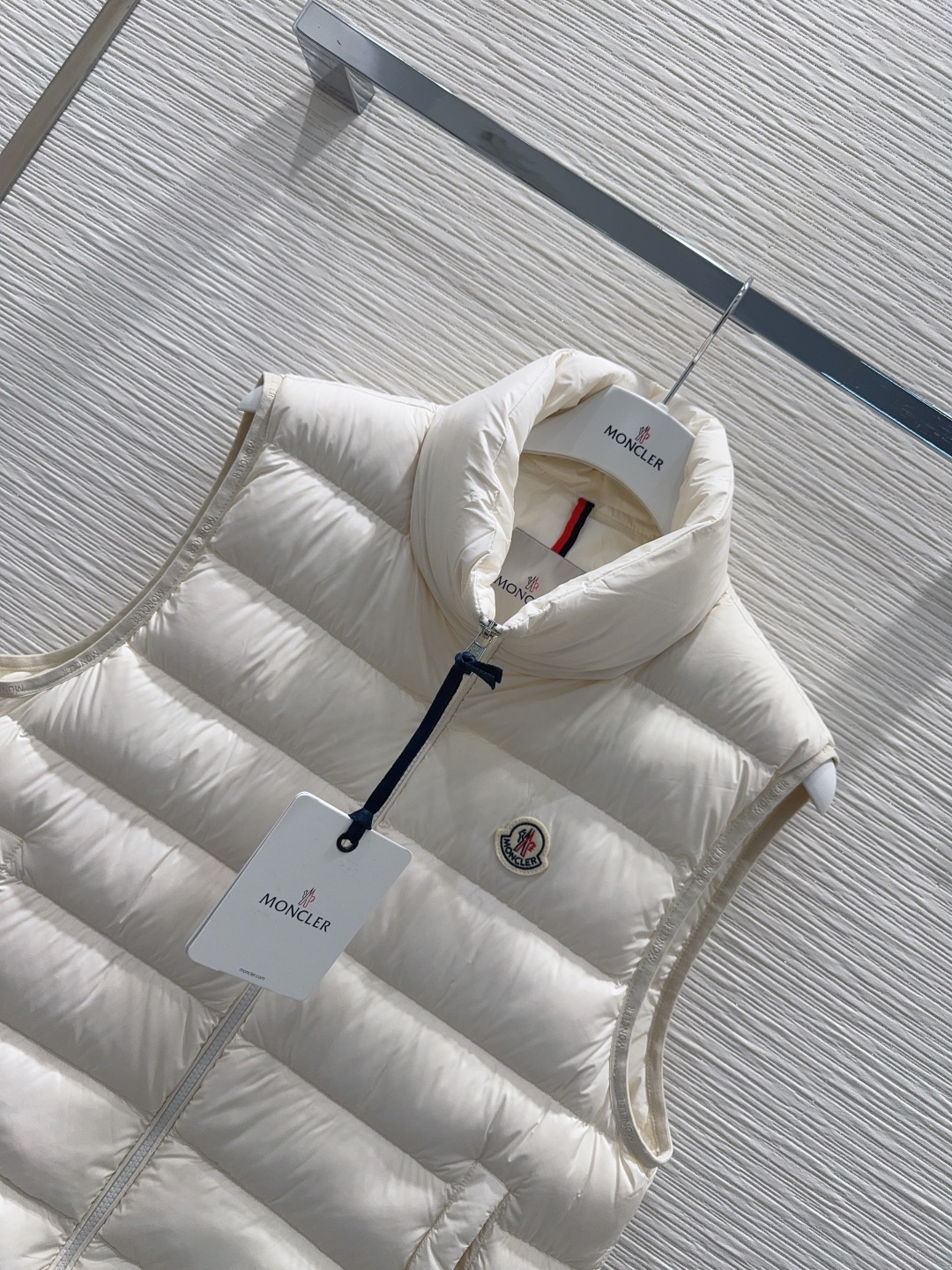 Moncler Down Vest: 2025FW Unisex Padded Gilet with Classic Logo 3 cmp i1760139773061 3993 0 1